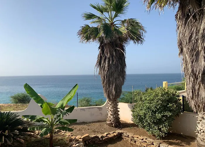 Tropikal House Facing Ocean
