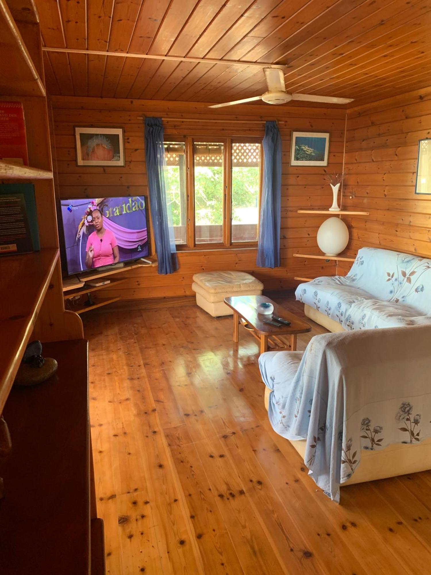 Tropikal House Facing Ocean Holiday home *